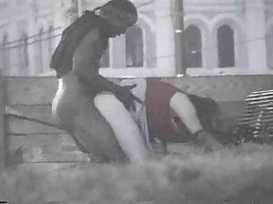 بدأ العضو الذي انتقل فيديوهات سكسيه عراقيه من ساقيه