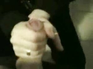 الروسية فيديوهات سكس حريم مع حيوانات الأم ملقاة في لعبة مع الشاب الفحل