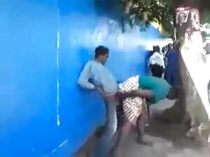 شابة شقراء النظارات فيديوهات سكس حريم مع حيوانات تمتص زوج الأم