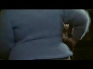 عراة في فيديوهات سكس حيوانات سن المراهقة يستمني أمام الكاميرا