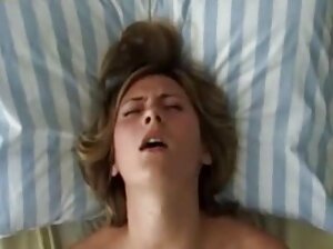 بينما يشاهد الزوج ، تخون المرأة فيديوهات سكس حريم مع حيوانات الرجل الأسود