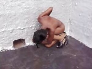 تهب في جوارب مقاطع فديو سكسي اجنبي بعمله